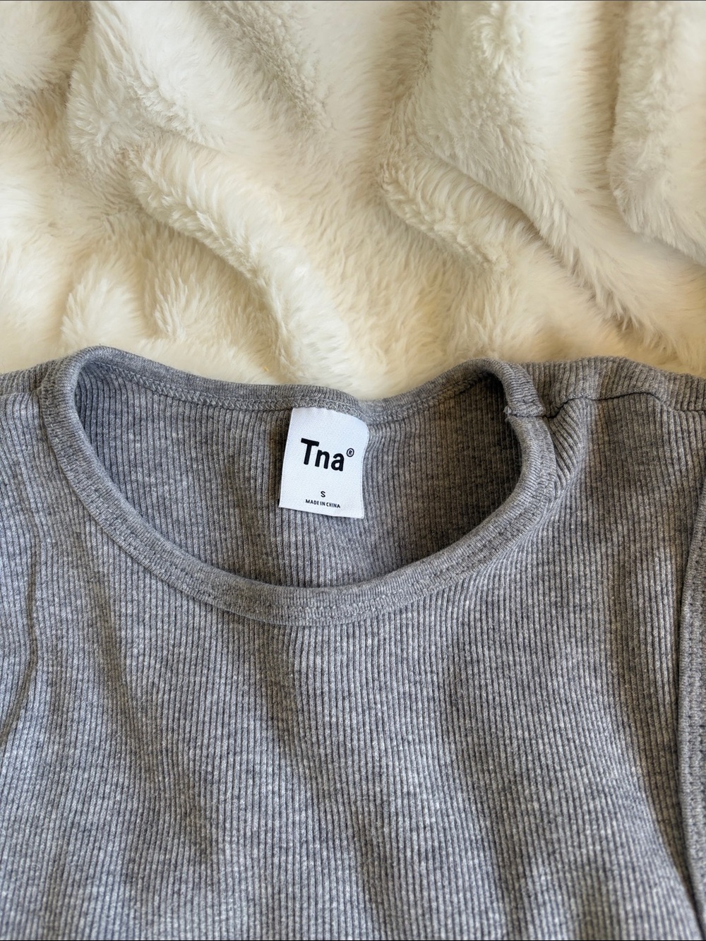TNA Gray Ribbed Cropped Tank - Picture 2 of 3